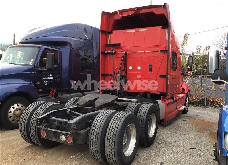 Photo 4 of 2017 International Prostar+ (VIN 3HSDJAPR7HN673001)