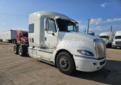 2017 International Prostar+ (VIN 3HSDJAPR7HN693622) main photo