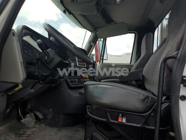 Photo 2 of 2017 INTERNATIONAL PROSTAR N/A (VIN 3HSDJAPR8HN650942)