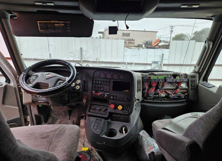 Photo 5 of 2017 International Prostar+ (VIN 3HSDJAPR9HN653977)