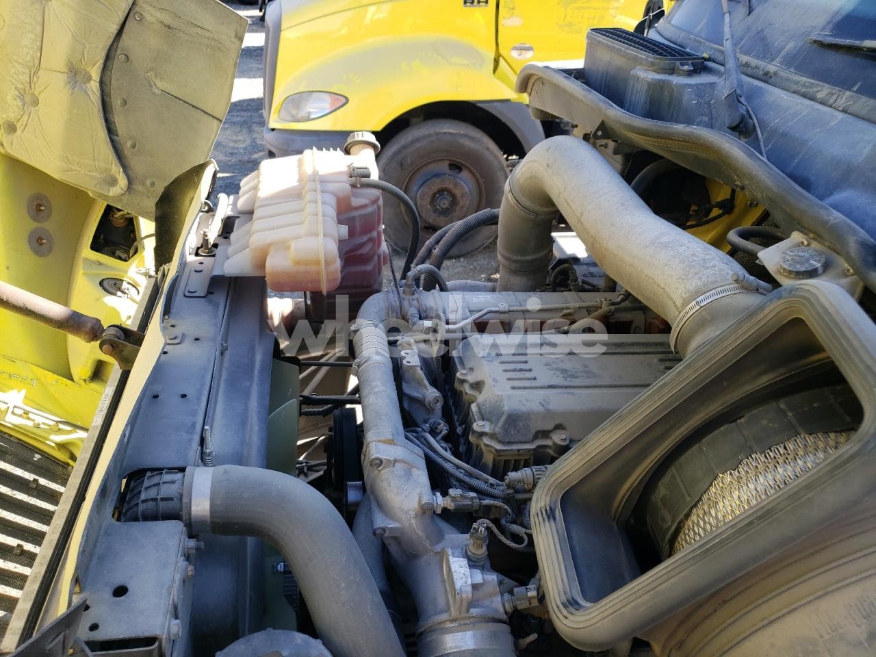 Photo 7 of 2018 INTERNATIONAL RH613 SEMI TRUCK (VIN 3HSDWTZR6JN347173)