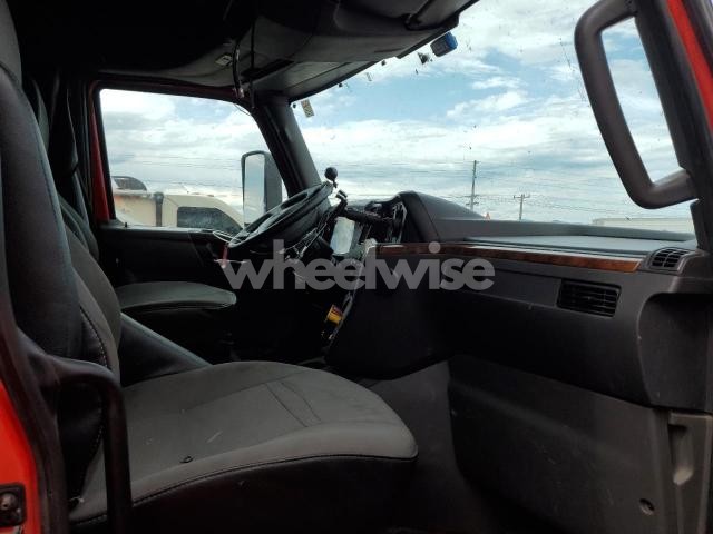 Photo 5 of 2020 INTERNATIONAL LT625 SEMI TRUCK (VIN 3HSDZA9R6LN409706)