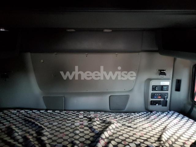 Photo 2 of 2023 INTERNATIONAL LT625 (VIN 3HSDZAPR0PN439306)