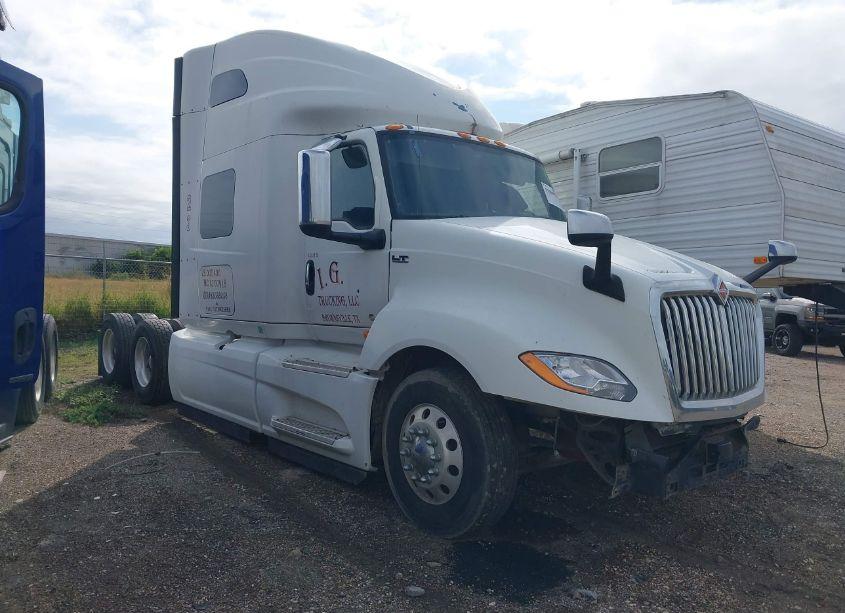 2019 International Lt (VIN 3HSDZAPR1KN568258) main photo