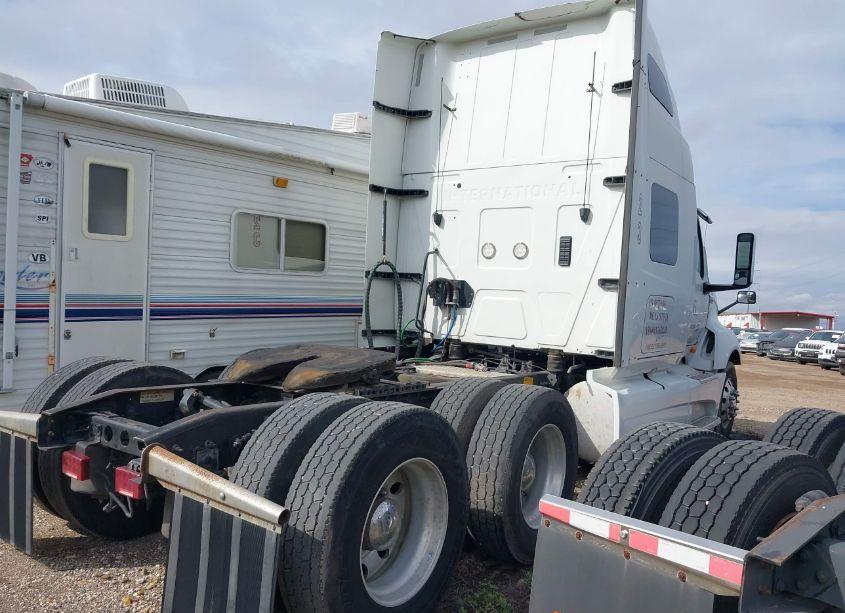 Photo 4 of 2019 International Lt (VIN 3HSDZAPR1KN568258)