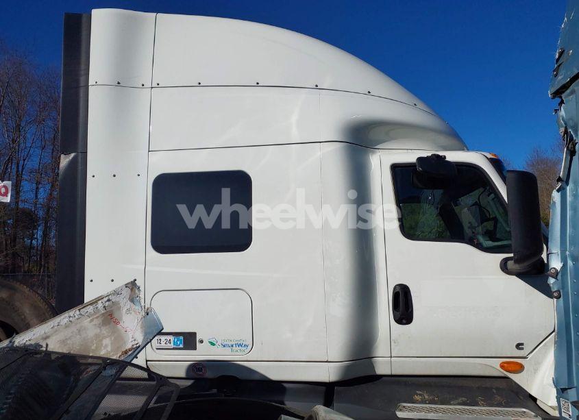 Photo 14 of 2024 International Lt (VIN 3HSDZAPR1RN551292)