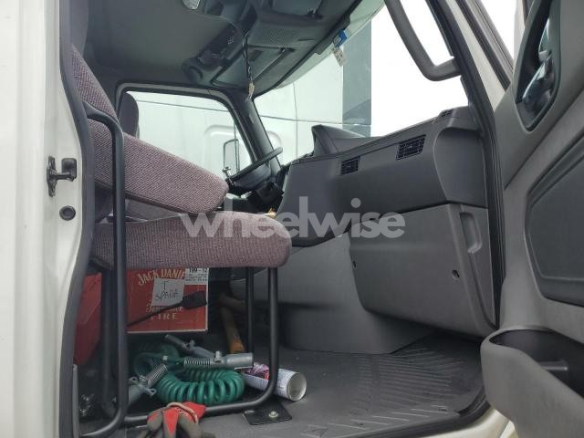 Photo 4 of 2024 INTERNATIONAL LT625 SEMI TRUCK (VIN 3HSDZAPR2RN266911)