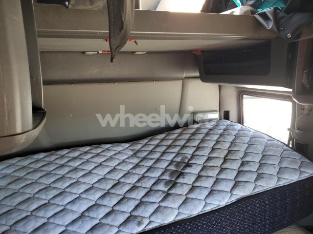 Photo 4 of 2024 INTERNATIONAL LT625 (VIN 3HSDZAPR2RN602654)