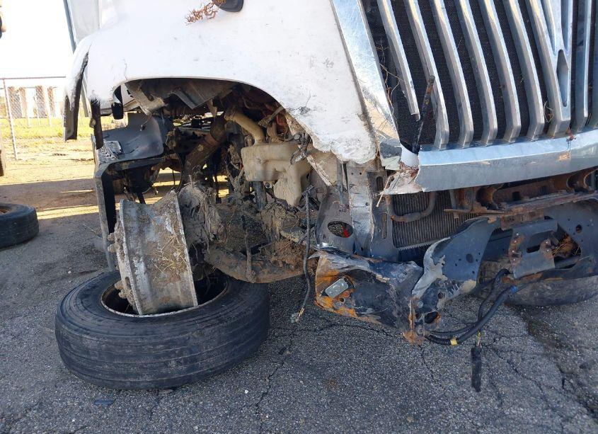 Photo 13 of 2018 International Lt (VIN 3HSDZAPR3JN249376)