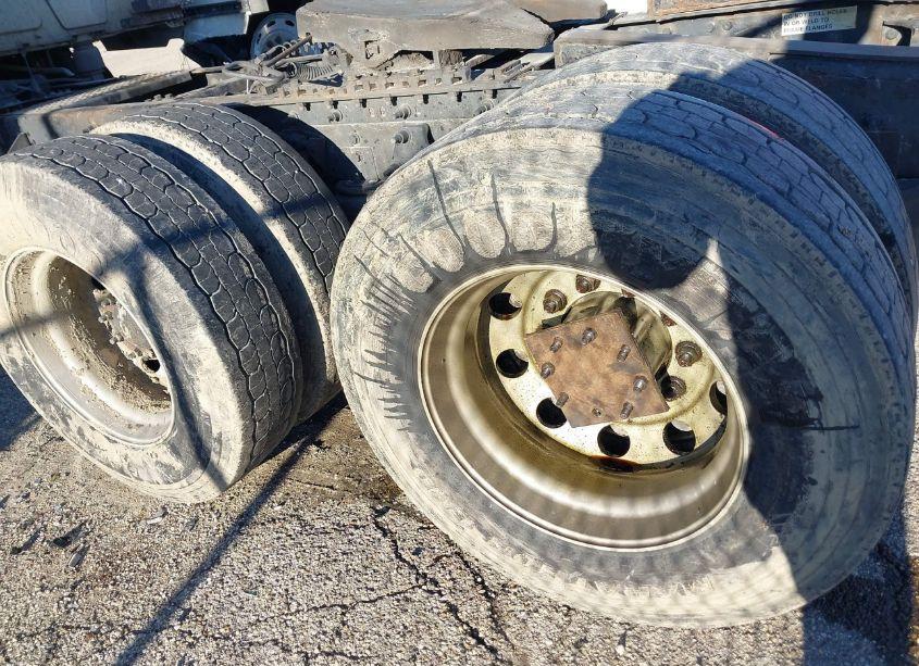 Photo 18 of 2018 International Lt (VIN 3HSDZAPR3JN249376)