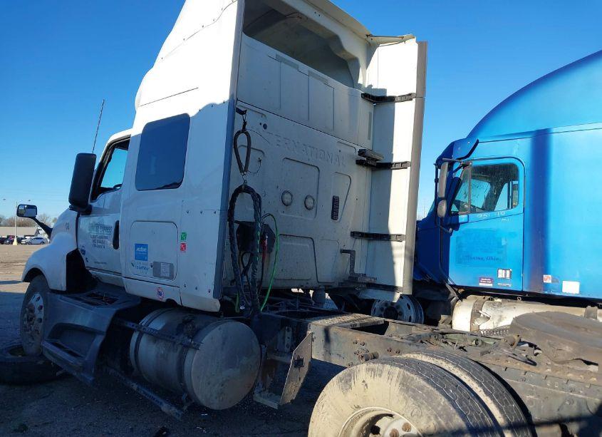 Photo 3 of 2018 International Lt (VIN 3HSDZAPR3JN249376)