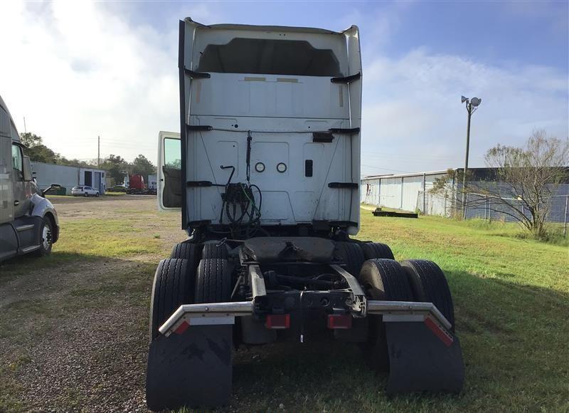 Photo 8 of 2018 International Lt (VIN 3HSDZAPR3JN346772)