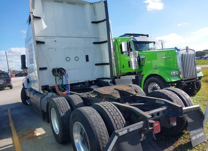 Photo 3 of 2019 International Lt (VIN 3HSDZAPR3KN091719)