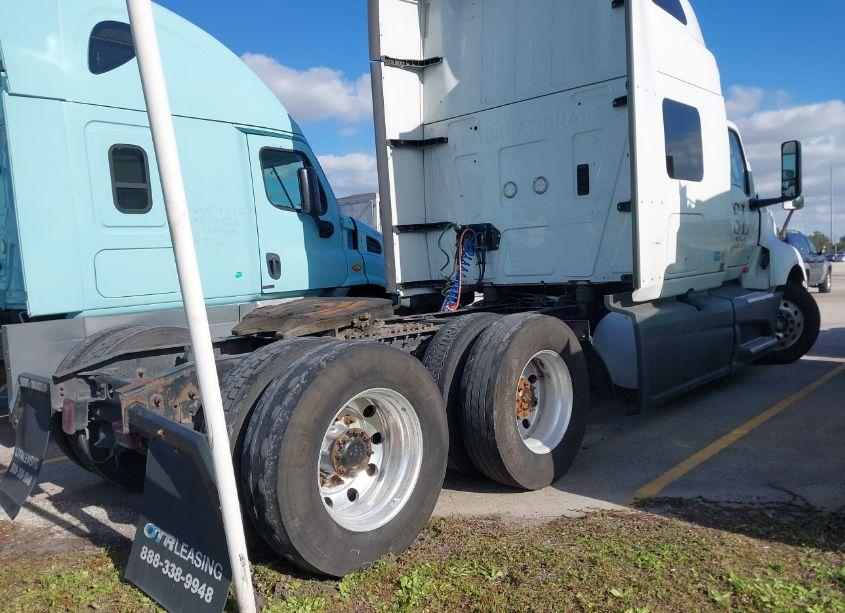 Photo 4 of 2019 International Lt (VIN 3HSDZAPR3KN091719)