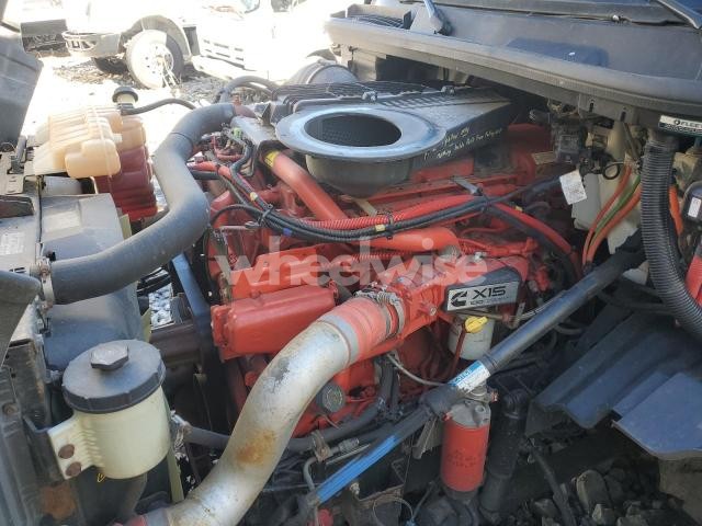 Photo 3 of 2020 INTERNATIONAL LT625 SEMI TRUCK (VIN 3HSDZAPR3LN319719)