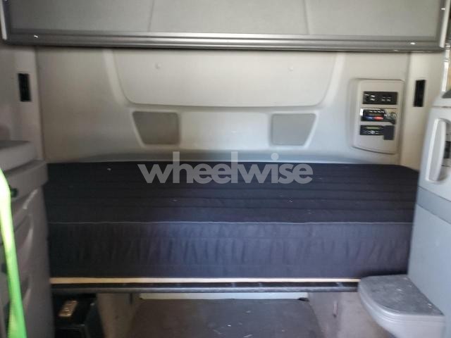 Photo 4 of 2020 INTERNATIONAL LT625 SEMI TRUCK (VIN 3HSDZAPR3LN319719)