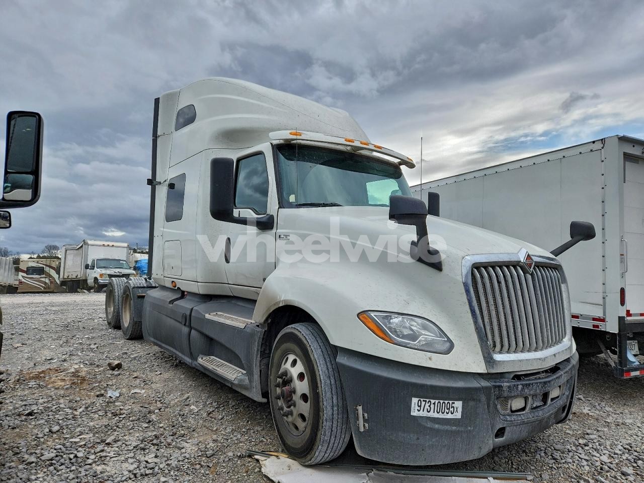 2020 INTERNATIONAL LT625 SEMI TRUCK (VIN 3HSDZAPR3LN824353) main photo