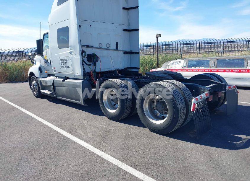 Photo 3 of 2020 International Lt (VIN 3HSDZAPR4LN821333)