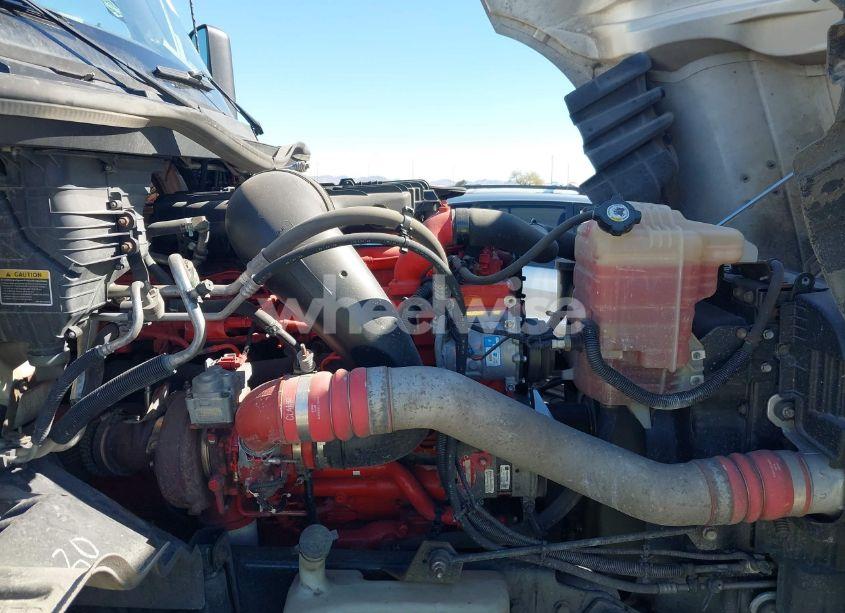 Photo 9 of 2020 International Lt (VIN 3HSDZAPR4LN821333)