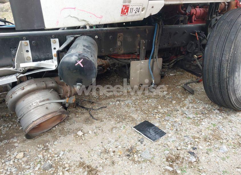 Photo 12 of 2021 International Lt (VIN 3HSDZAPR4MN463457)