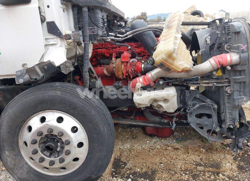 Photo 13 of 2021 International Lt (VIN 3HSDZAPR4MN463457)