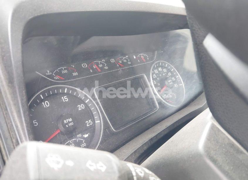 Photo 5 of 2021 International Lt (VIN 3HSDZAPR4MN463457)