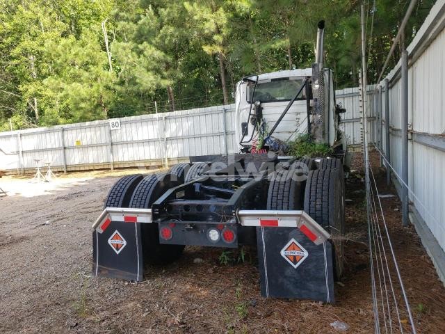 Photo 4 of 2025 INTERNATIONAL LT625 (VIN 3HSDZAPR4SN146243)