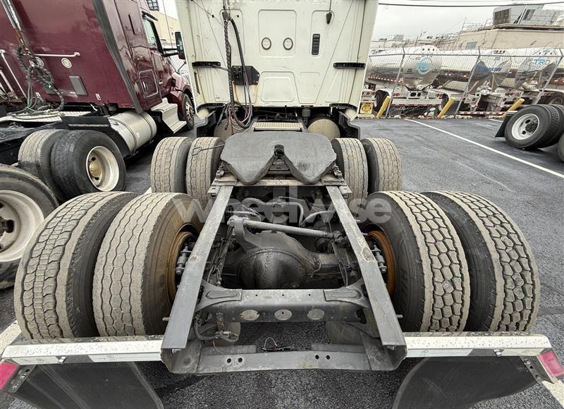 Photo 8 of 2018 International Lt (VIN 3HSDZAPR7JN434272)