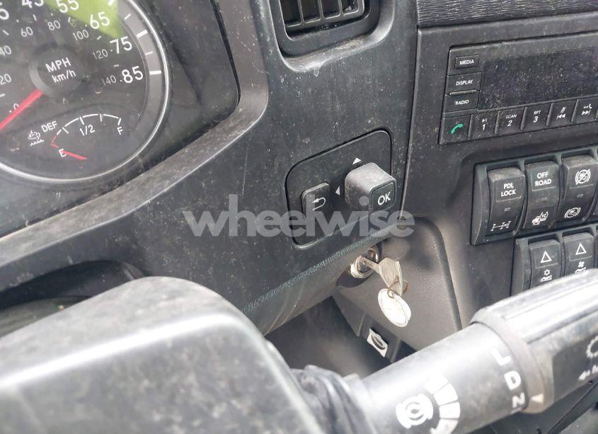 Photo 10 of 2024 International Lt (VIN 3HSDZAPR9RN585318)