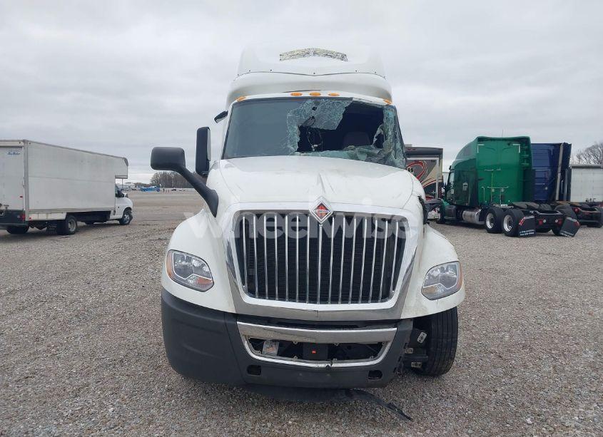 Photo 13 of 2024 International Lt (VIN 3HSDZAPR9RN585318)