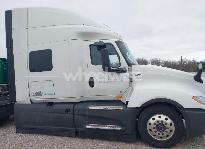 Photo 14 of 2024 International Lt (VIN 3HSDZAPR9RN585318)