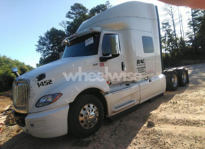 Photo 2 of 2019 International Lt (VIN 3HSDZAPRXKN211452)