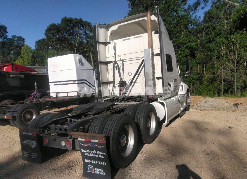 Photo 4 of 2019 International Lt (VIN 3HSDZAPRXKN211452)