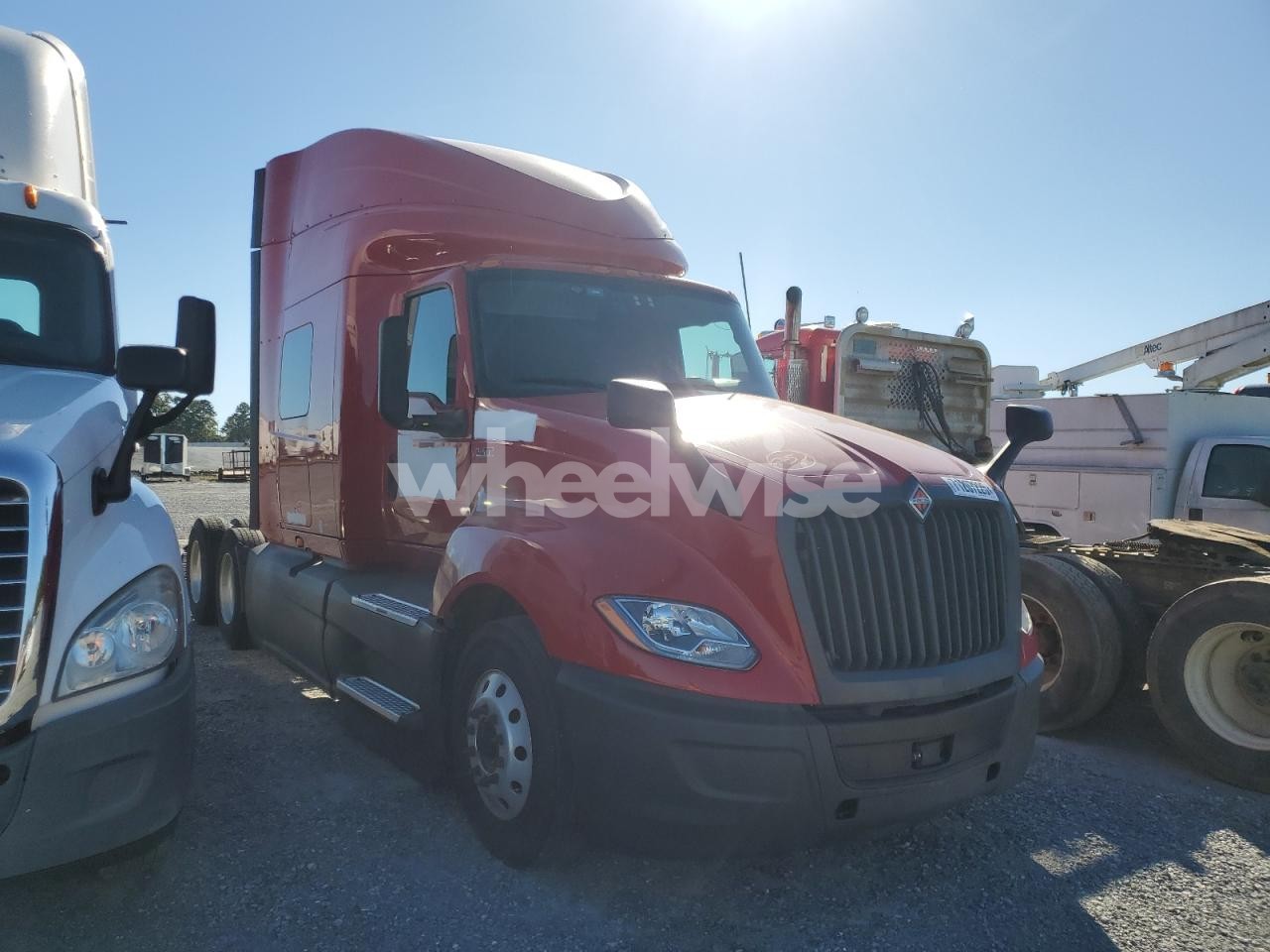 2020 INTERNATIONAL LT625 SEMI TRUCK (VIN 3HSDZAPRXLN869189) main photo