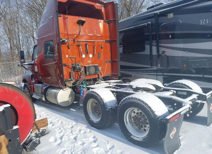 Photo 3 of 2018 International Lt (VIN 3HSDZTZR0JN400571)