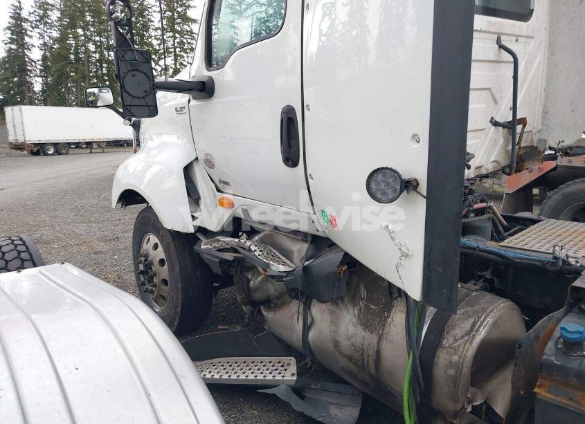 Photo 13 of 2021 International Lt (VIN 3HSDZTZR0MN466543)