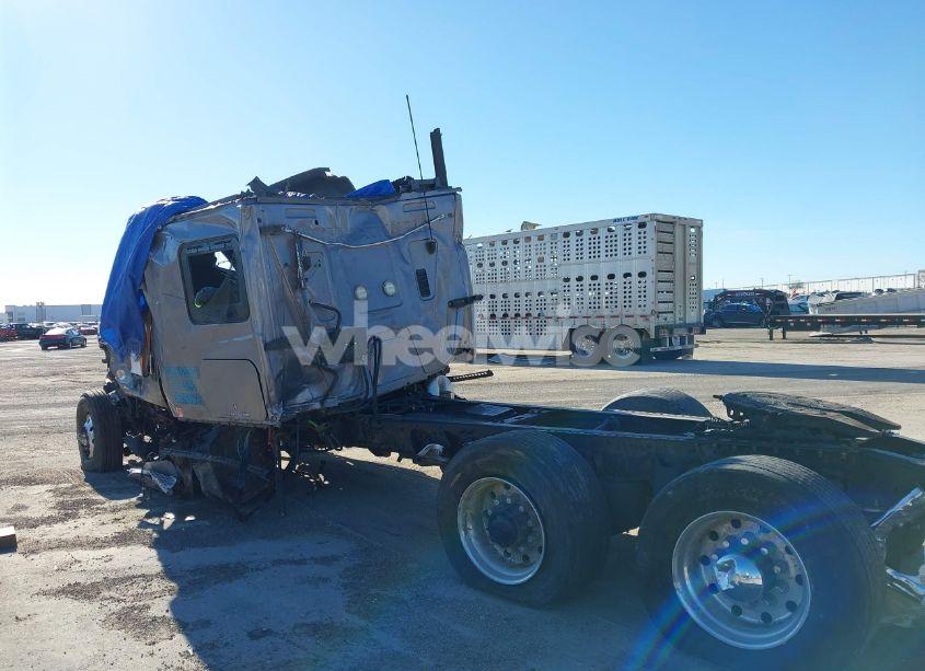 Photo 3 of 2019 International Lt (VIN 3HSDZTZR3KN639212)