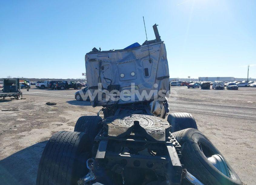 Photo 8 of 2019 International Lt (VIN 3HSDZTZR3KN639212)