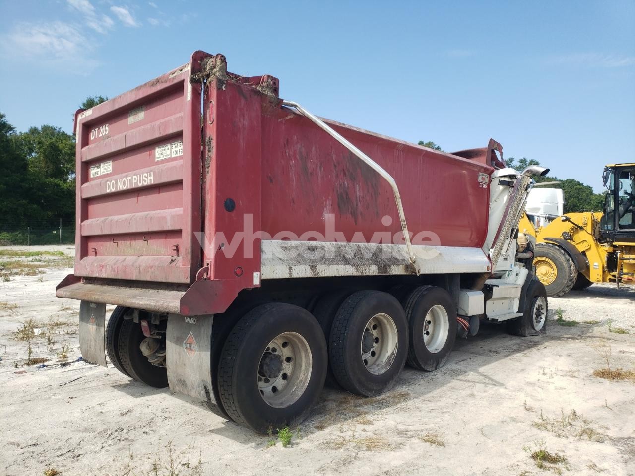 Photo 4 of 2021 INTERNATIONAL HX62F DUMP TRUCK (VIN 3HTDTAPT2MN540870)