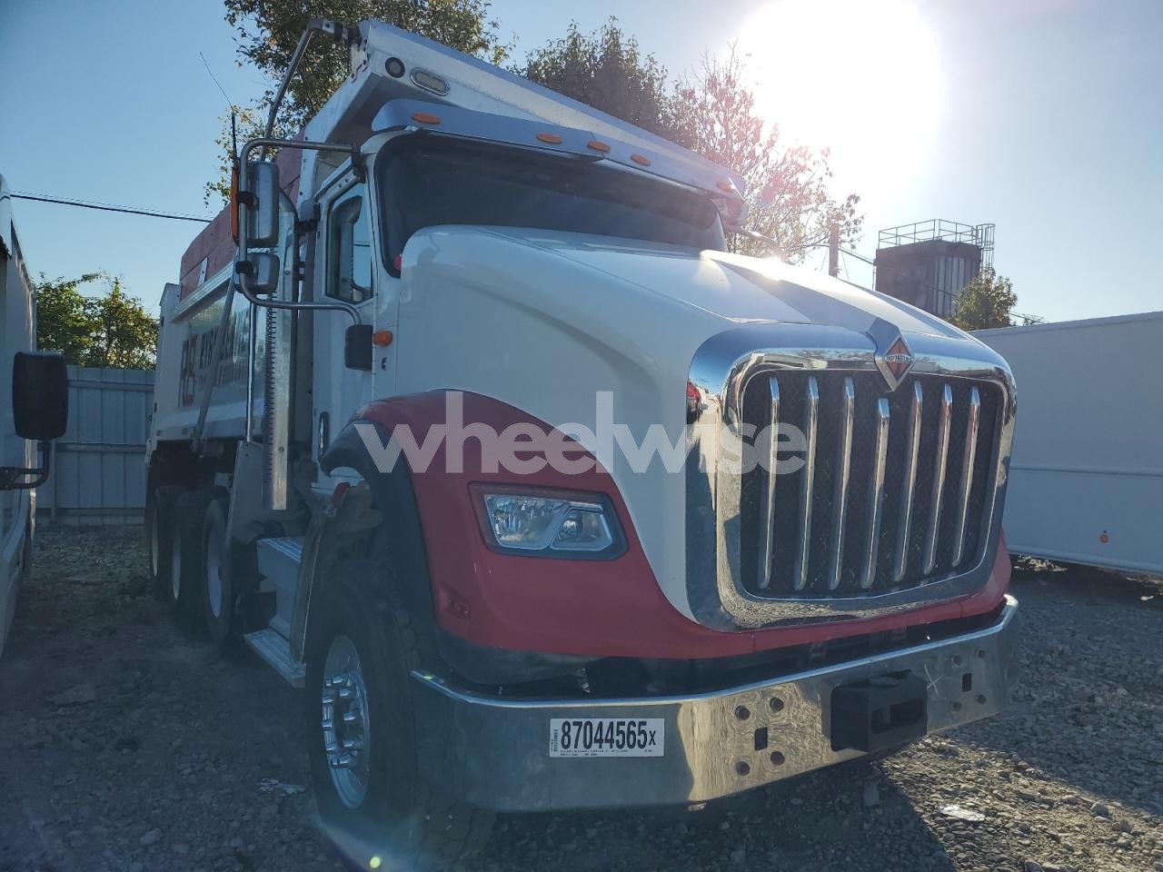 2019 INTERNATIONAL HX620 DUMP TRUCK (VIN 3HTDTAPT8KN080434) main photo