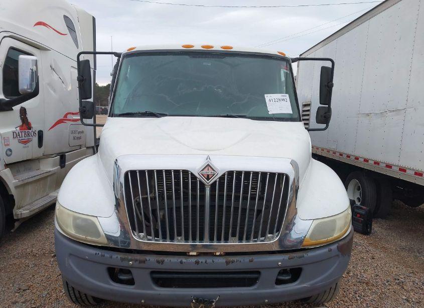 Photo 11 of 2003 International 4000 4300 (VIN 3HTMMAAL73N583525)