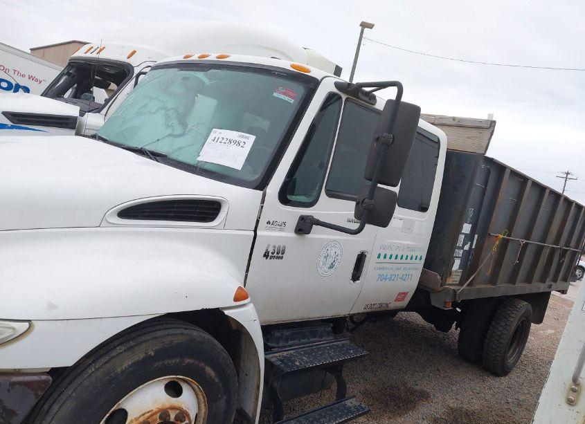 Photo 14 of 2003 International 4000 4300 (VIN 3HTMMAAL73N583525)