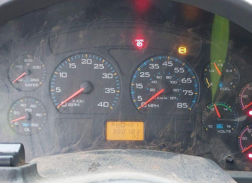 Photo 5 of 2003 International 4000 4300 (VIN 3HTMMAAL73N583525)