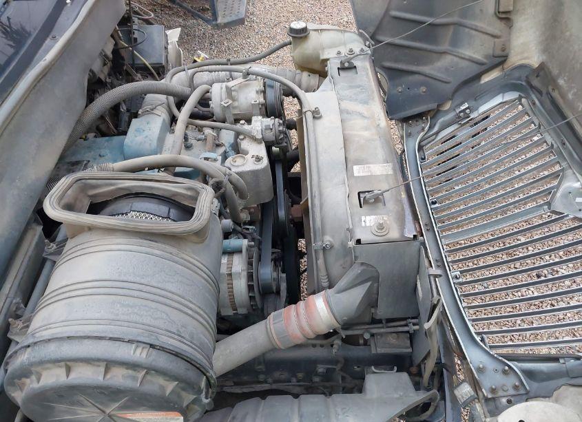 Photo 9 of 2003 International 4000 4300 (VIN 3HTMMAAL73N583525)