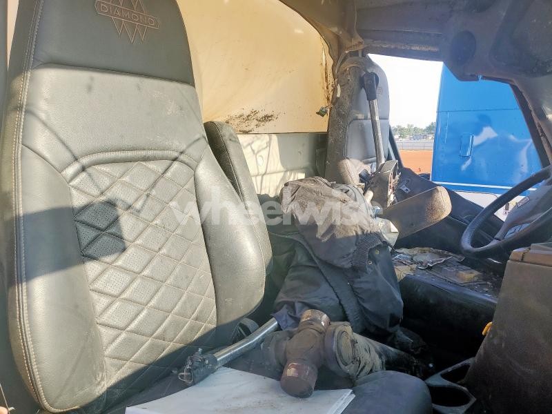 Photo 3 of 2022 INTERNATIONAL HX620 VOLUMERTIC READY MIX TRUCK (VIN 3HTPCAPT2NN268299)