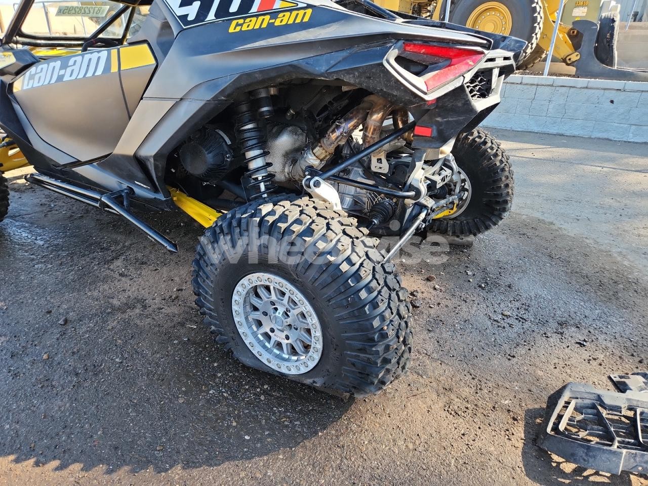 Photo 10 of 2024 CAN AM MAVERICK R X RS (VIN 3JB8XAT43RE001069)
