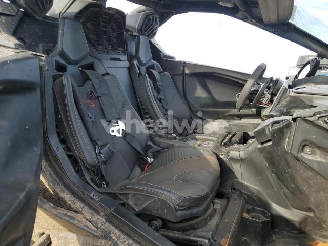 Photo 2 of 2024 CAN-AM MAVERICK R X RS N/A (VIN 3JB8XAT46RE004712)