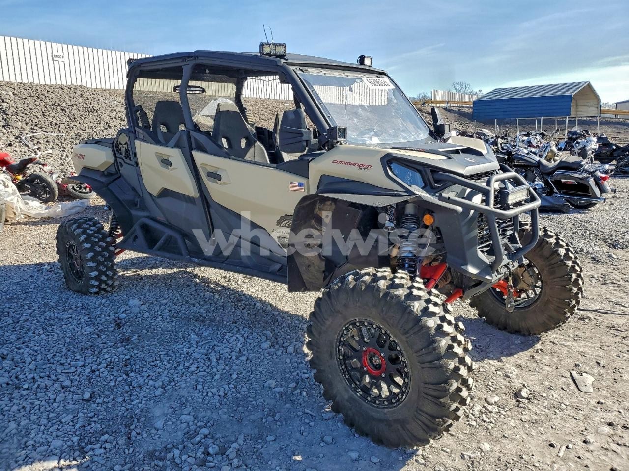 2024 CAN COMMANDER - utility vehicle (VIN 3JBACAX49RE000497) main photo
