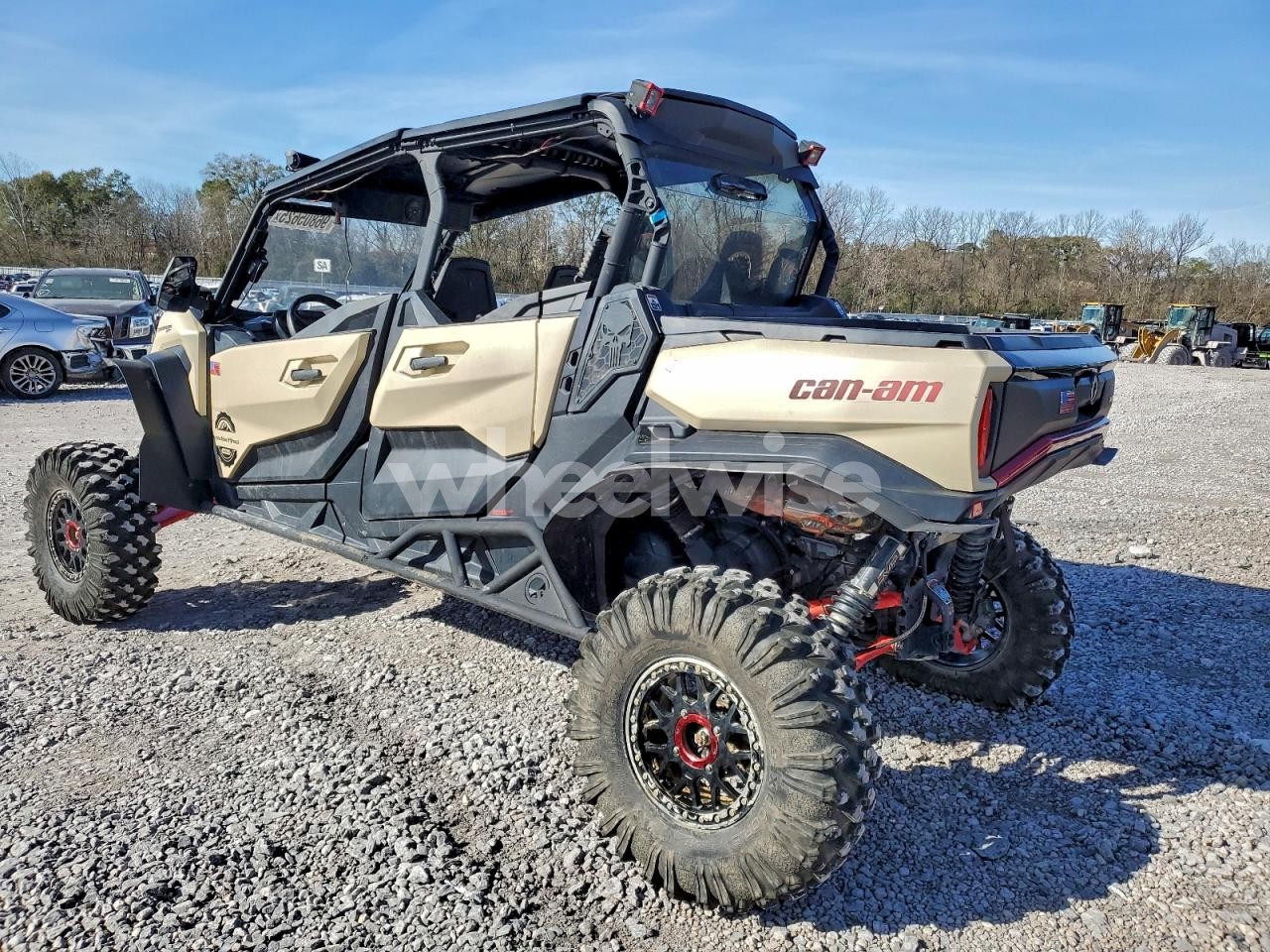 Photo 3 of 2024 CAN COMMANDER - utility vehicle (VIN 3JBACAX49RE000497)