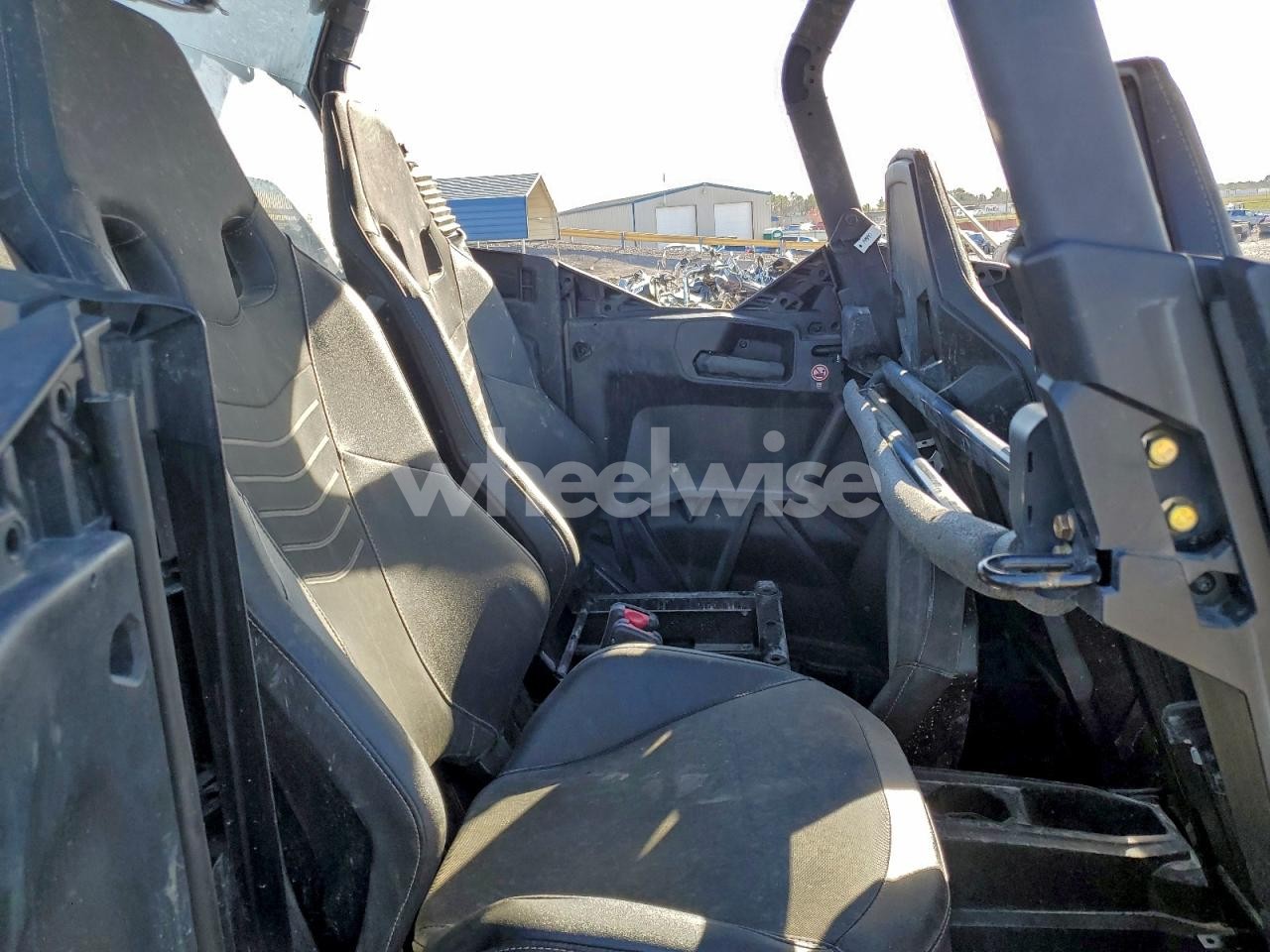 Photo 6 of 2024 CAN COMMANDER - utility vehicle (VIN 3JBACAX49RE000497)